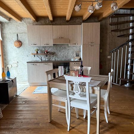 Stone House: Fairytale Flat With Magic Lake View بيلانو المظهر الخارجي الصورة