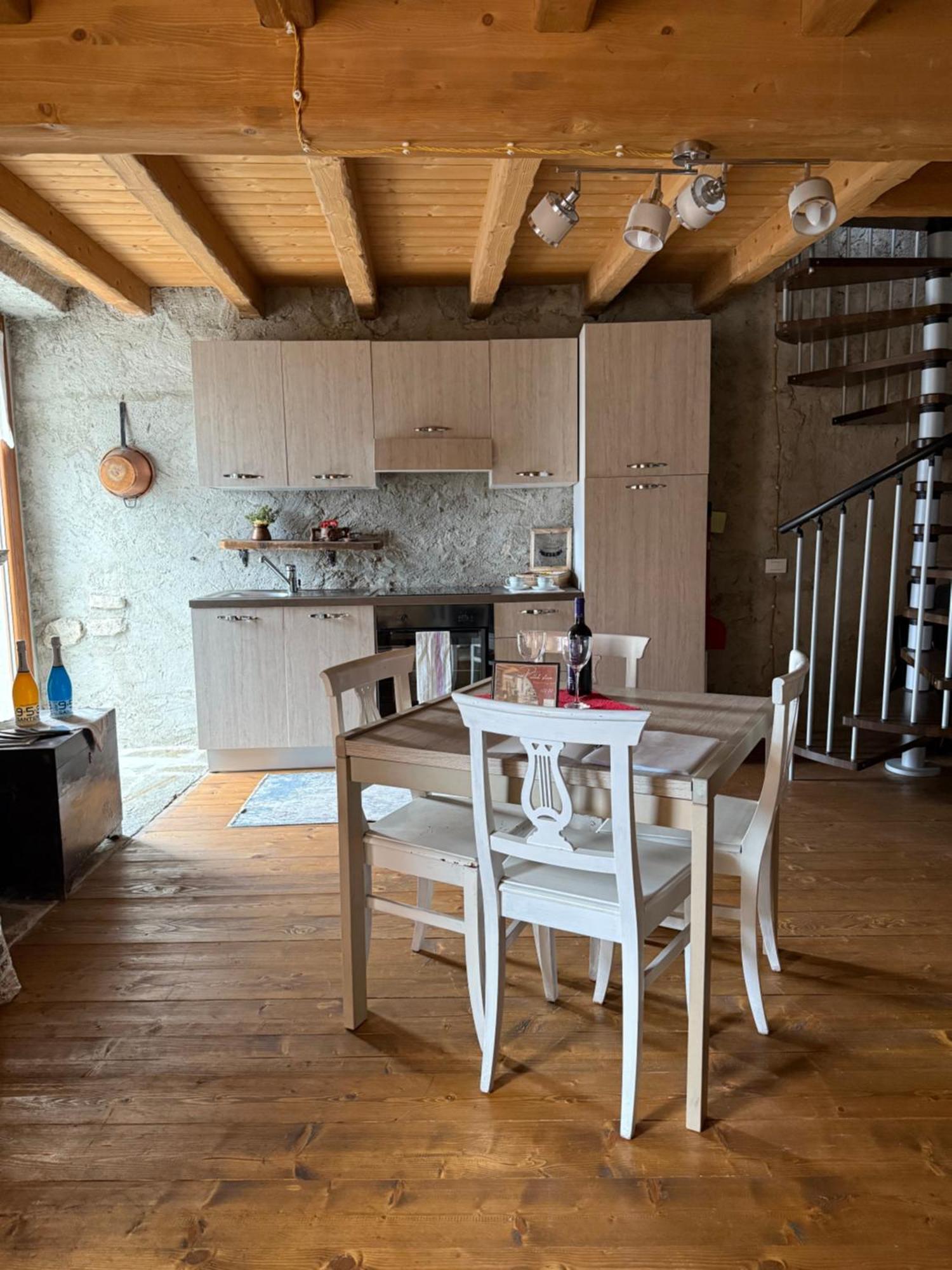 Stone House: Fairytale Flat With Magic Lake View بيلانو المظهر الخارجي الصورة